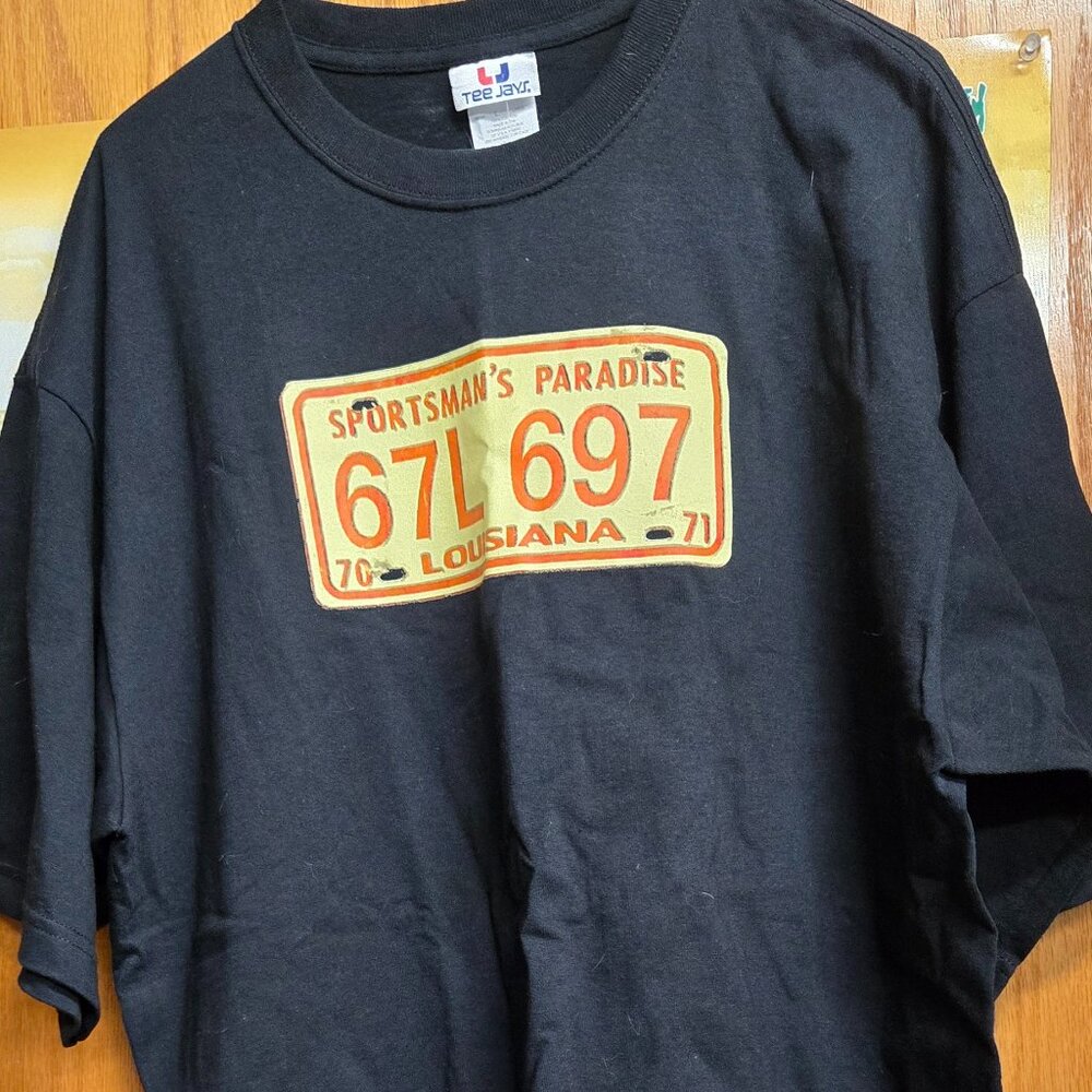 T SHIRT